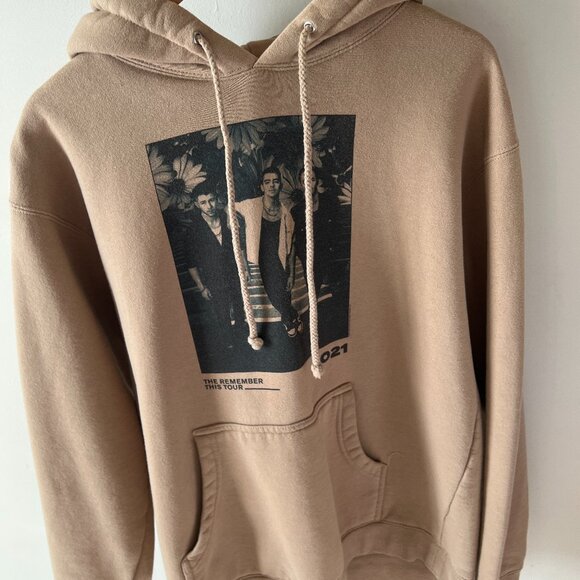 Jonas Brother's 2021 Tour Hoodie Medium - Picture 1 of 3